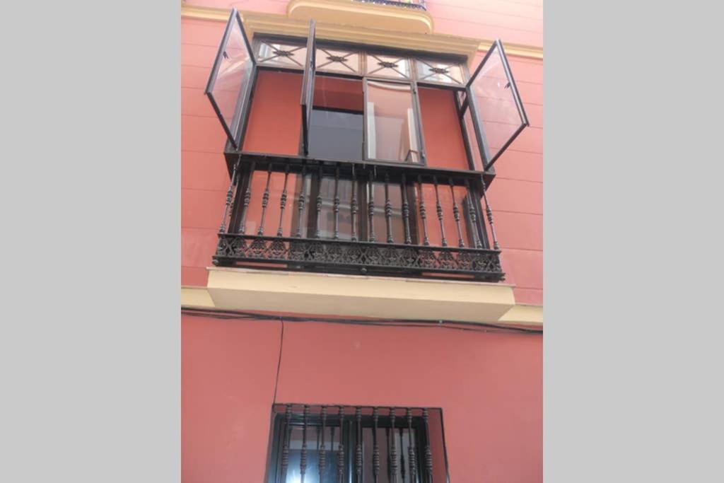 Cheap & Chic In The Center Of Appartamento Siviglia