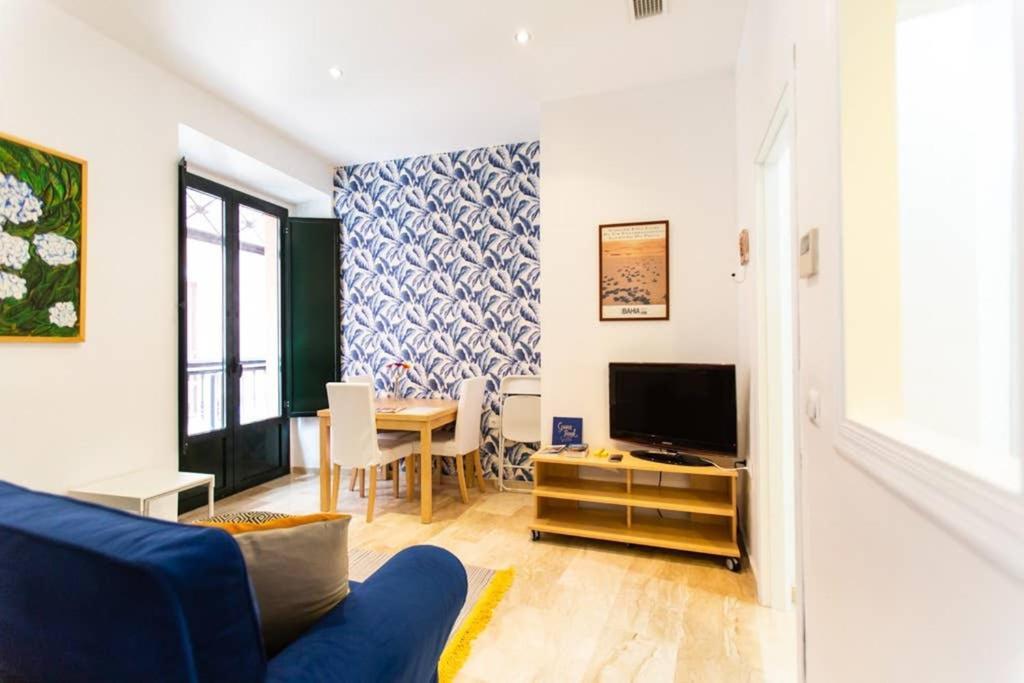 Cheap & Chic In The Center Of * Siviglia